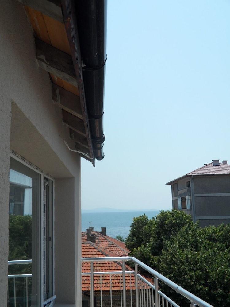 Palace De Luxe Apartments Pomorie Exterior foto