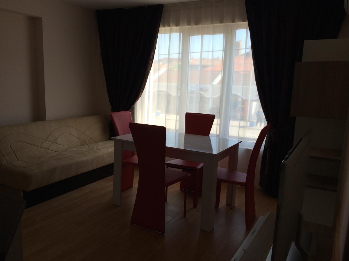 Palace De Luxe Apartments Pomorie Exterior foto