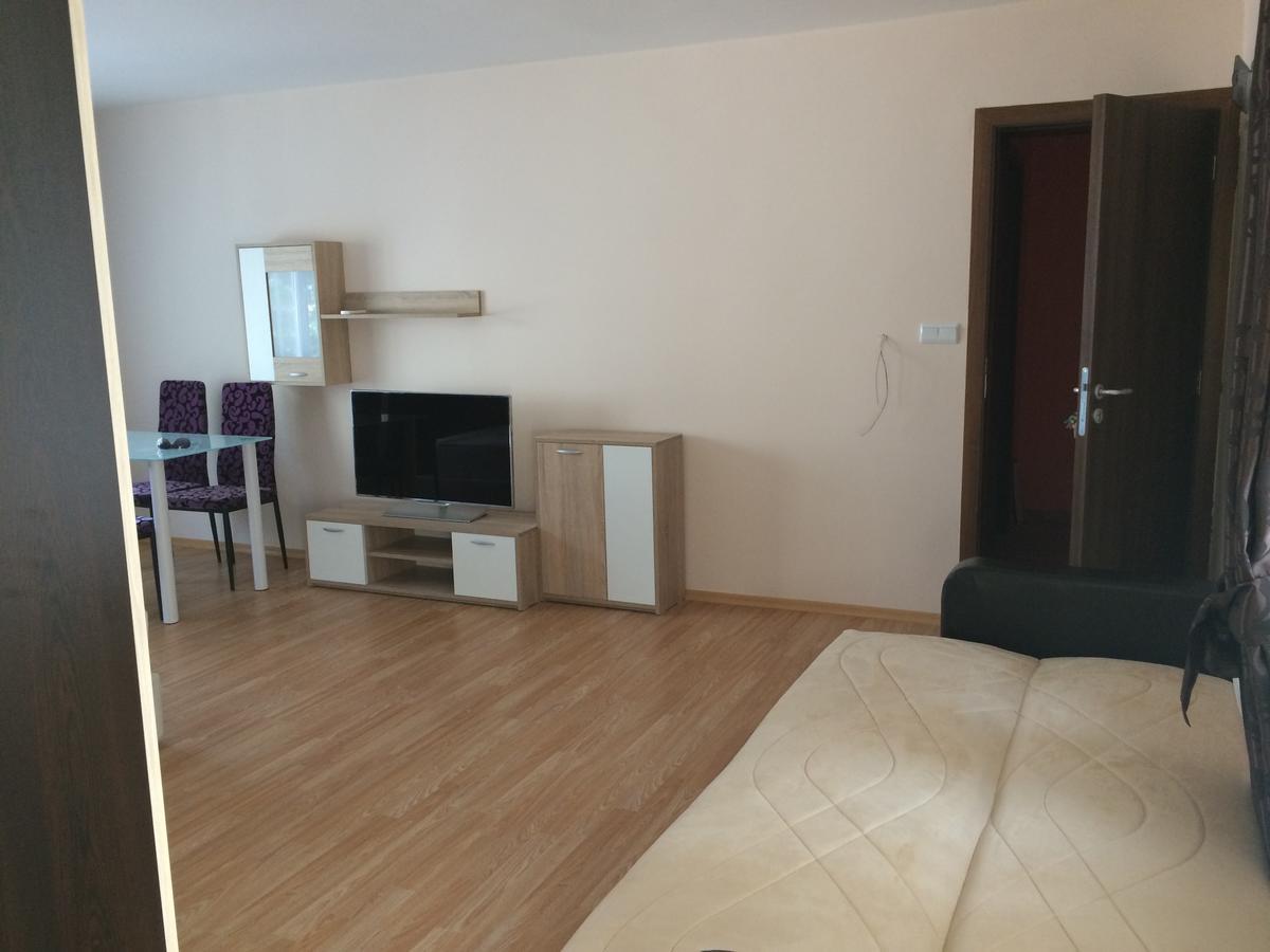 Palace De Luxe Apartments Pomorie Exterior foto