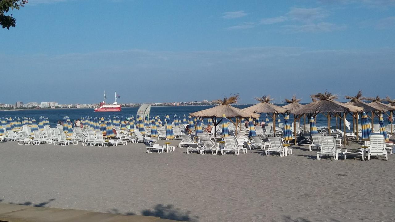 Palace De Luxe Apartments Pomorie Exterior foto
