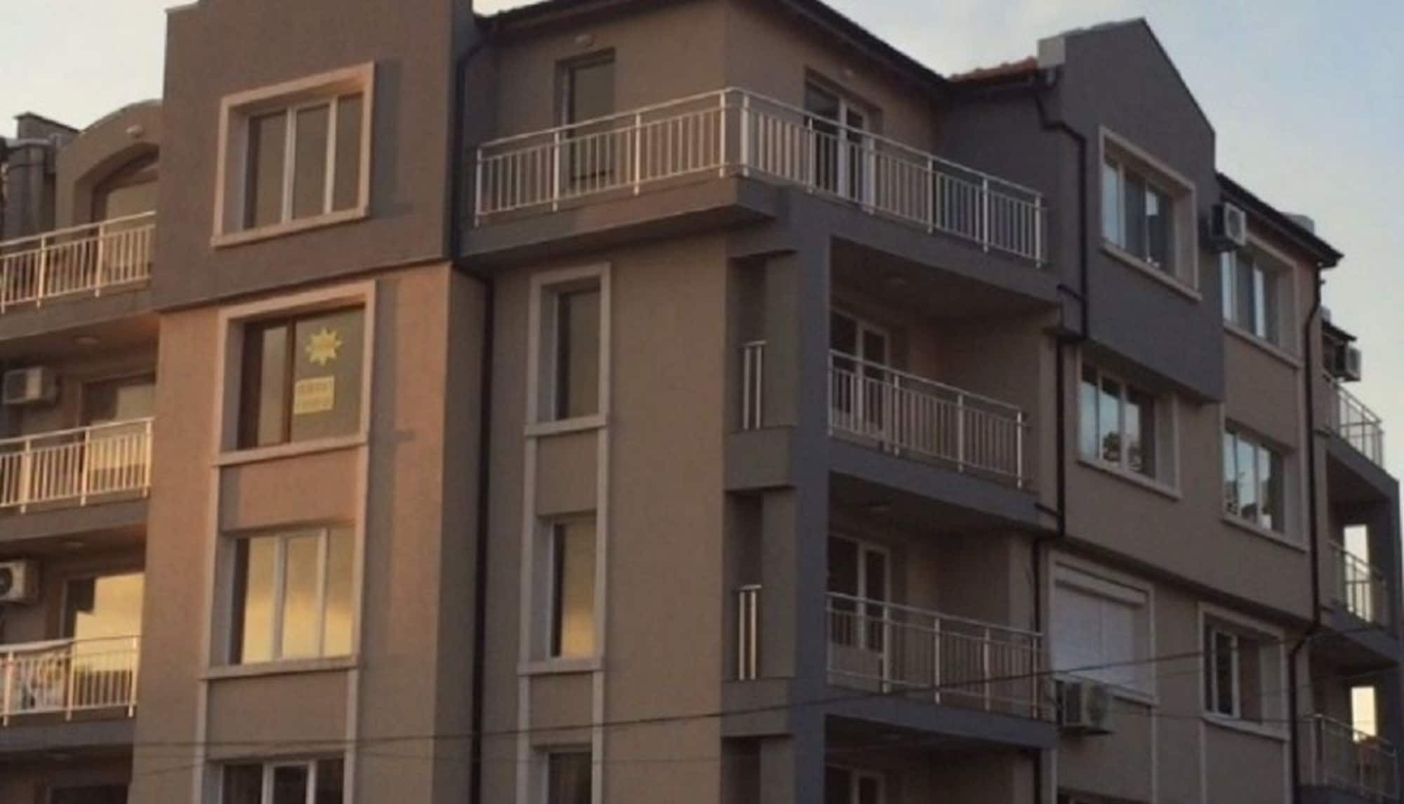 Palace De Luxe Apartments Pomorie Exterior foto